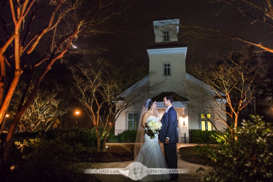 Nighttine-Wedding-Picture-Bride-Groom-Wedding-Photography-Ideas-inspiration-Wilmington-NC-Frank-Kenan-Chapel