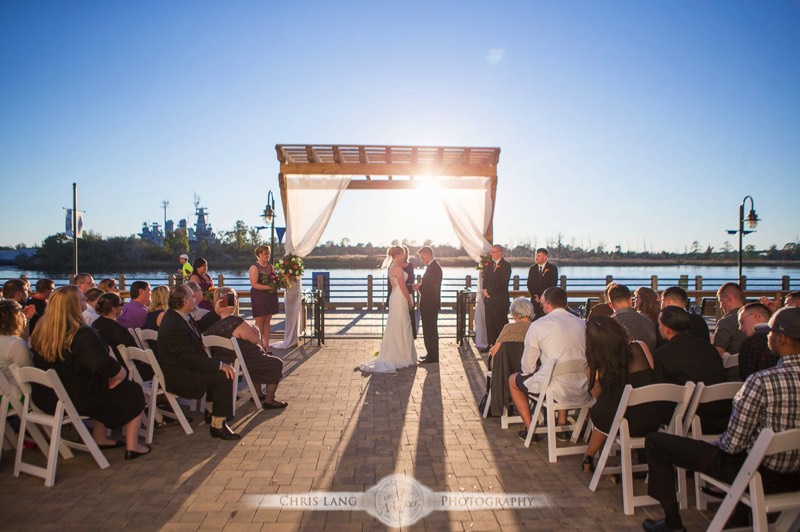 Hilton-Riverside-Weddings-Pictures-Ideas