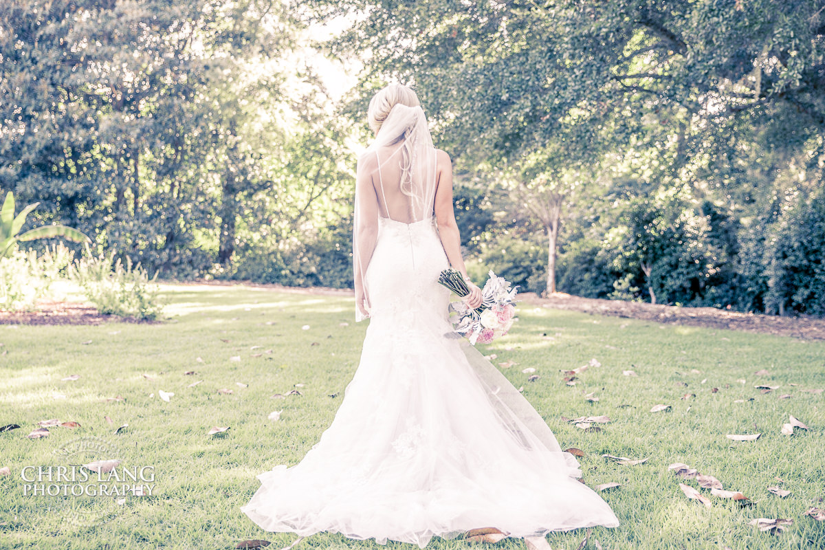 airlie gardens bride - brides - photos - wedding dress - bridal ideas - wedding day - wilmington nc wedding photography