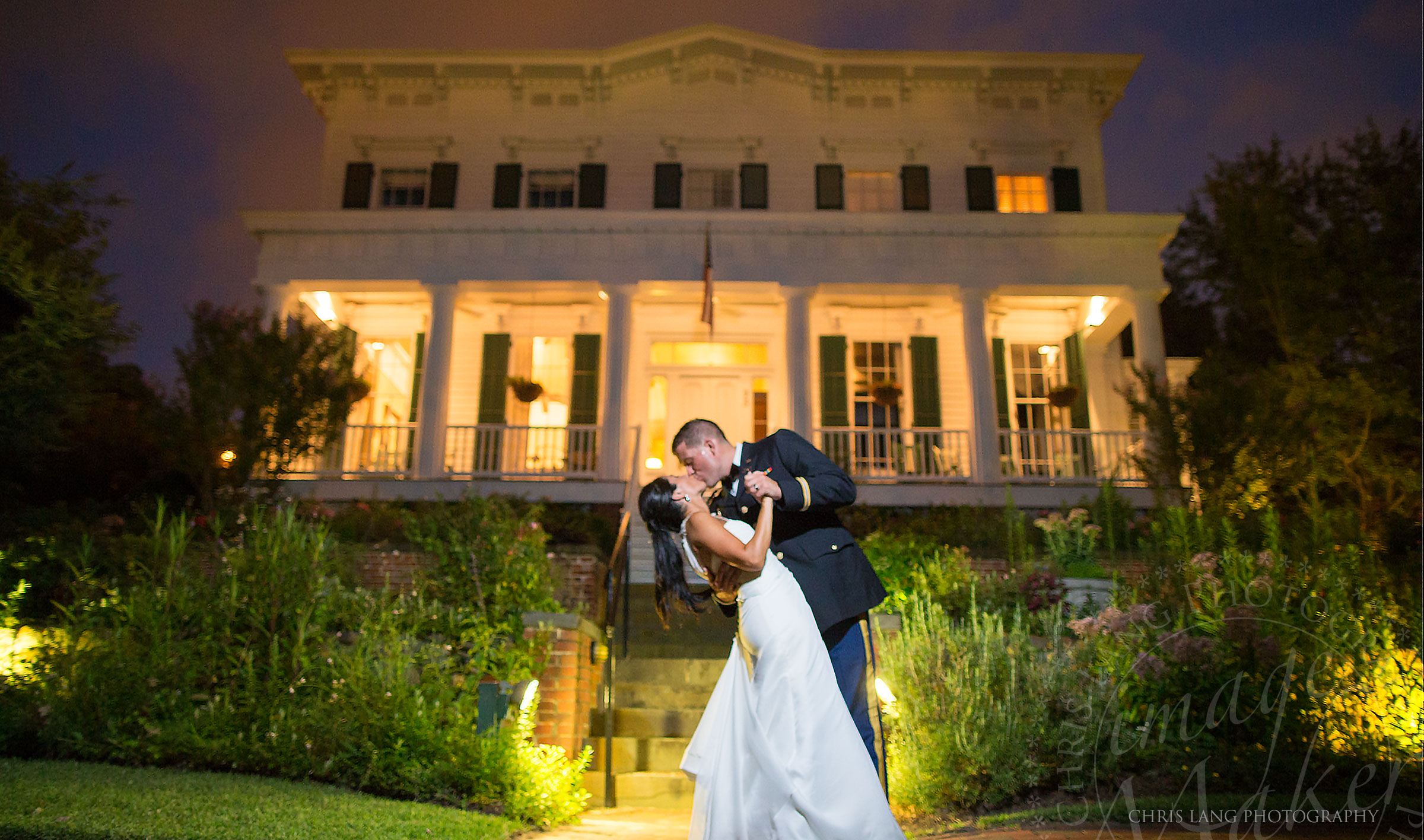 Nighttime-Wedding-Picture-as-the-City-Club-Wilmington-NC-Wedding-Photographers