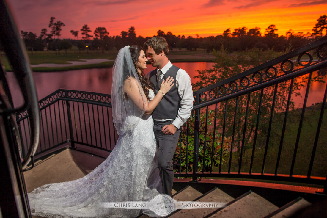 Sunset-Wedding-Picture-Bride-Groom-Styles-Trends-Wedding Picture Ideas- Wilmington NC Weddings