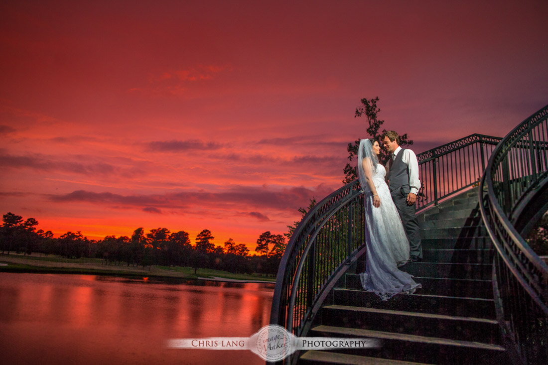 Sunset-Wedding-Picture-Bride-Groom-River Landing-Styles-Trends-Wedding Picture Ideas- Wilmington NC Weddings