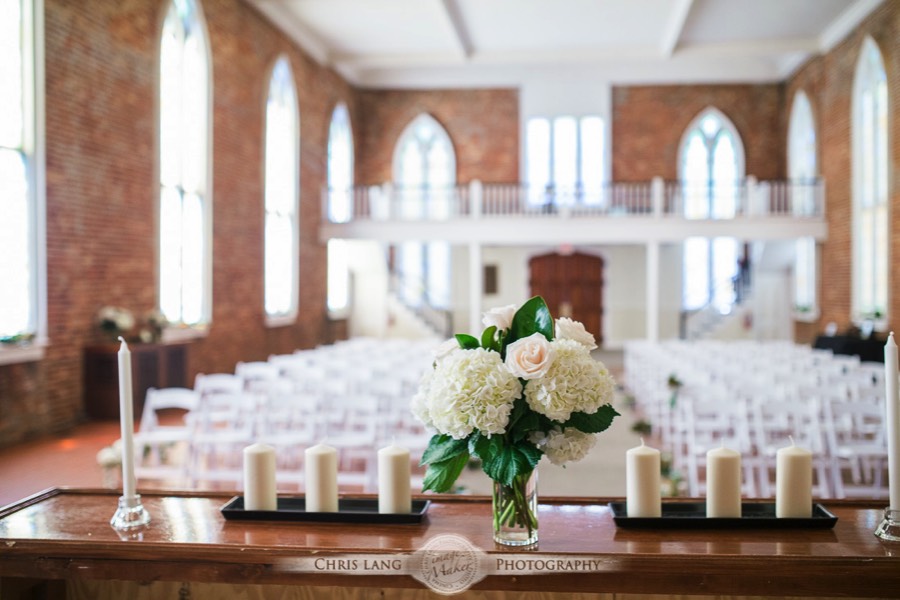 St-Thomas-Preservation-Hall-Picture-of-inside-wedding-ceremony-setup