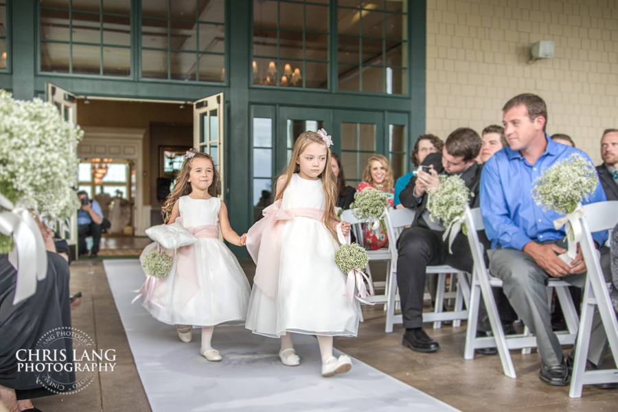 Flower girls - Wedding pictures - The Vernada - River Landing Wedding Phootgraphers