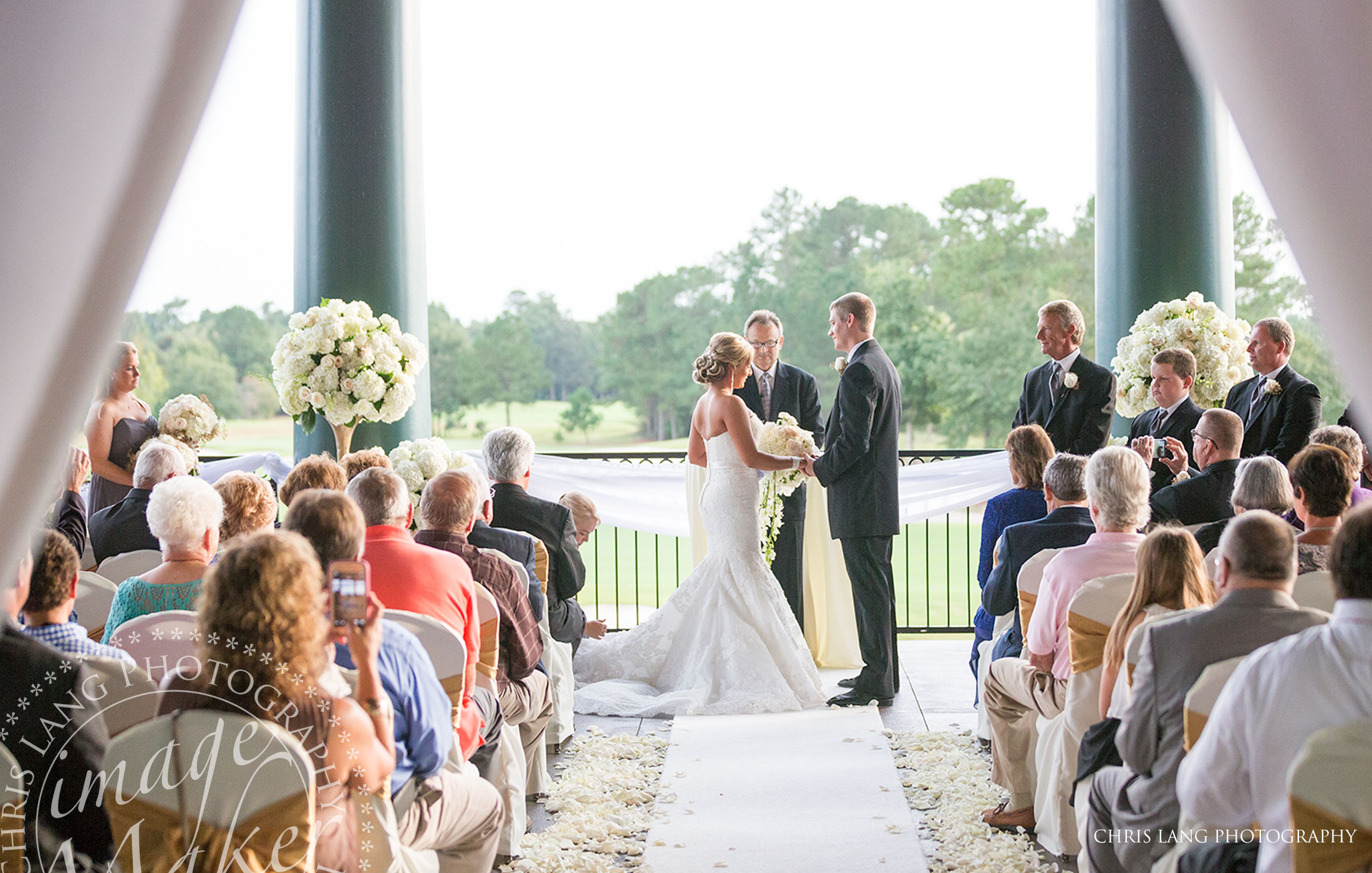 Image of wedding on the Veranda at River Landing