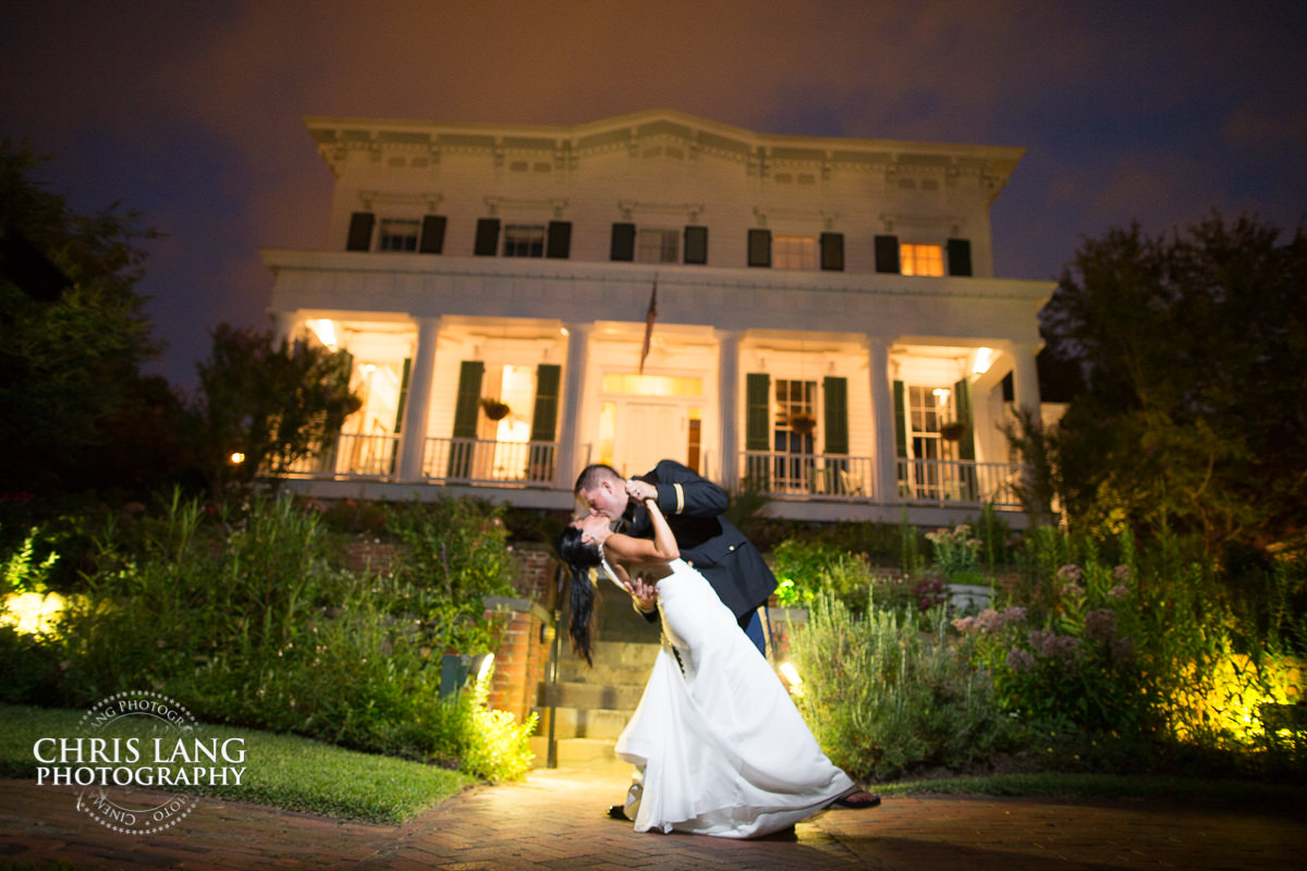The City CLub - Wilmington NC Weddings - wedding photography - night wedding photography - evening wedding photos- bride - groom - wedding photo ideas - 