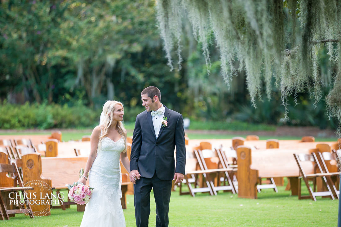 Airlie Gardens Wedding Photo - natural light wedding photo - wedding photography ideas - Wilmington NC Wedding Photography