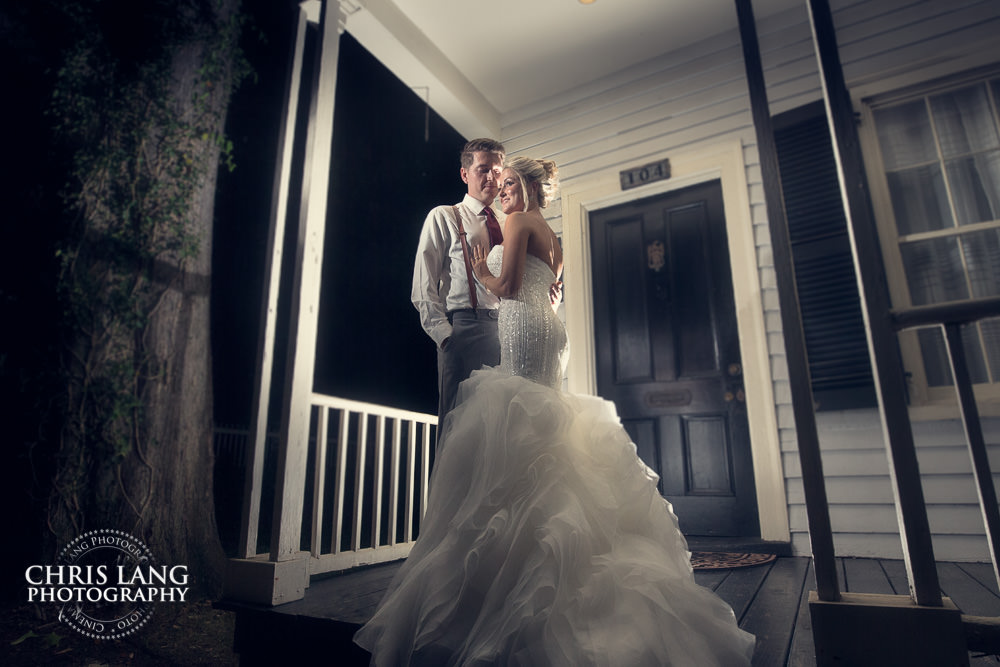 bride & groom - eveing wedding photo at bakery 105 - wedding venue - wilmington-nc - wedding photo - ideas -