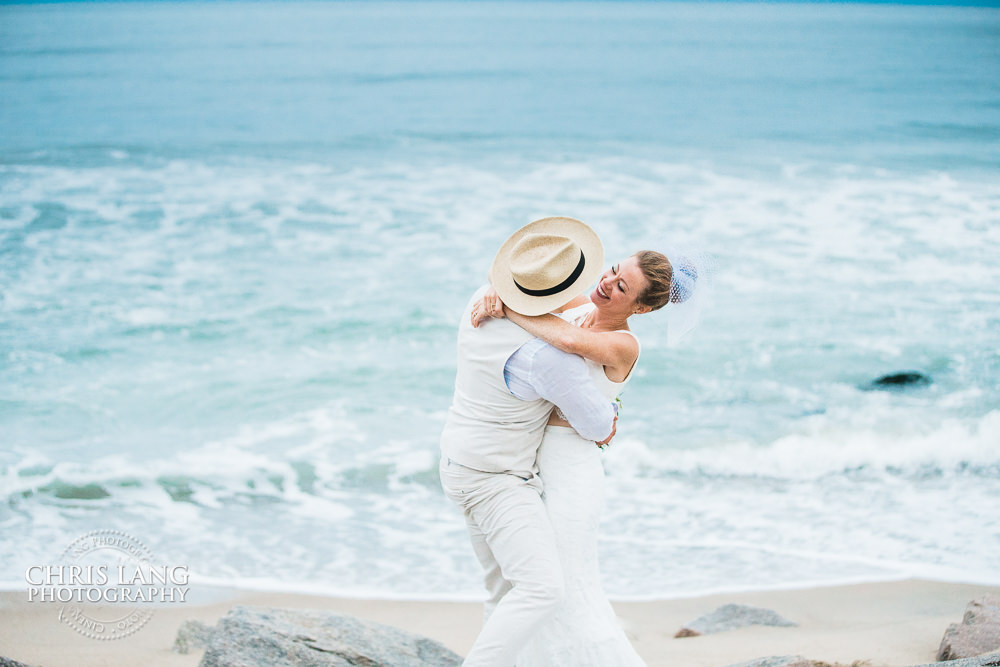 beach weddings - bride & groom onthe beach - destination wedding - wilmington wedding photography - wedding photo ideas - natural light wedding photography 