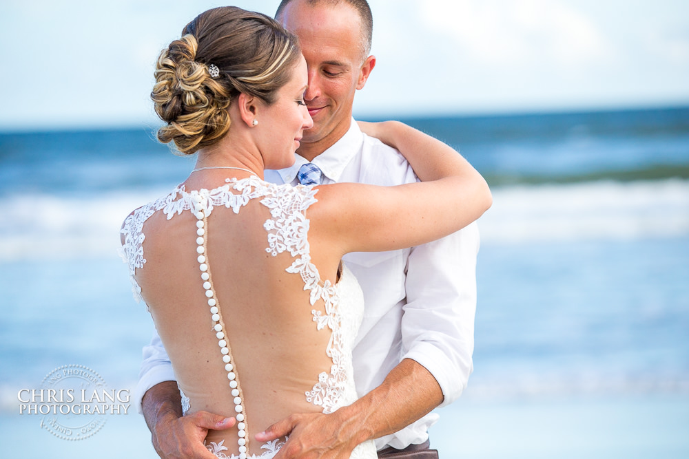 image of bride & groom on wrightsville beach - wrightsville-beach-weddings-